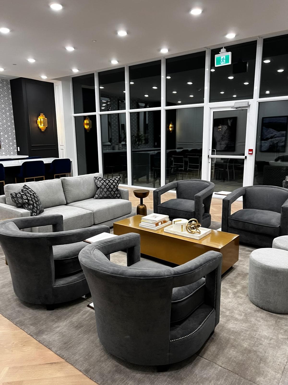 71 Wyndham thumbnail 4