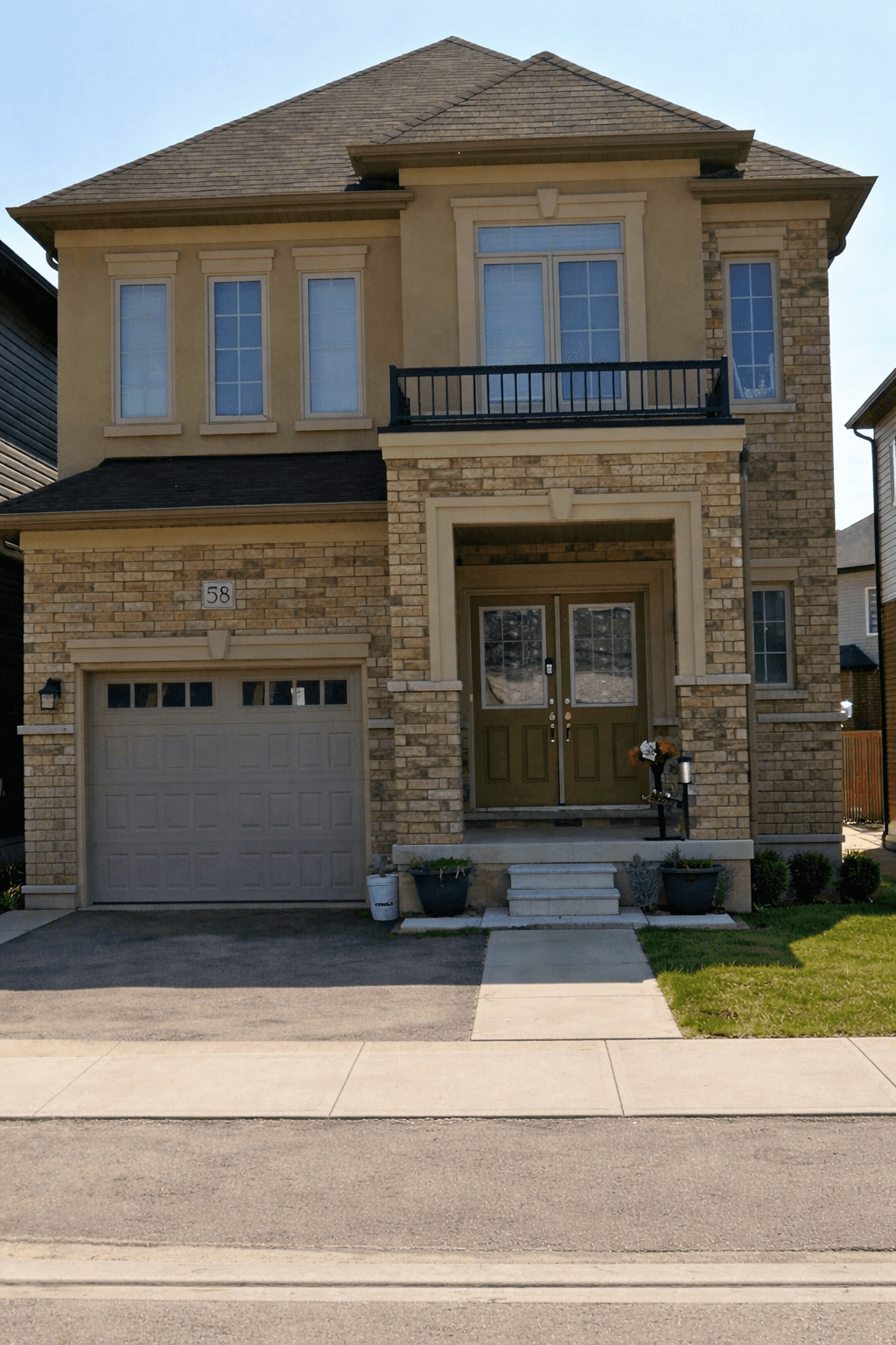 58 Macklin St — Photo 1